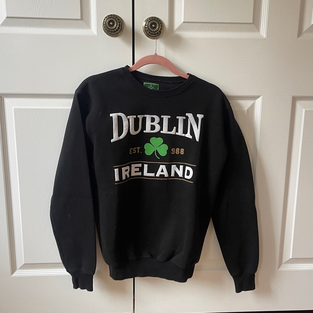 NWOT dublin ireland black sweatshirt